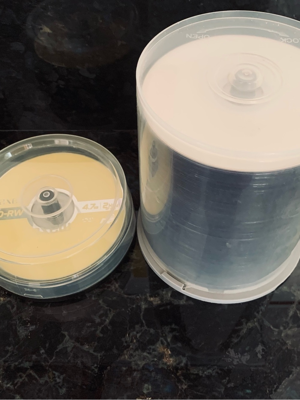 NEW 100 Discs : Sony DVD+R & Maxell® DVD-RW Discs BUNDLE in Cases